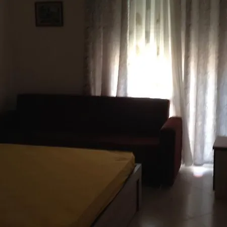 Apartments Appartement Orikum